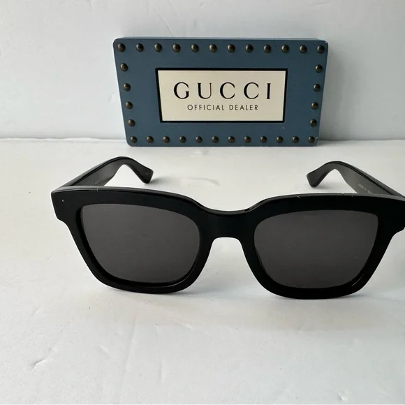 New- 💯 Authentic Gucci Smoke Square Men's Sunglasses GG0001SN 001